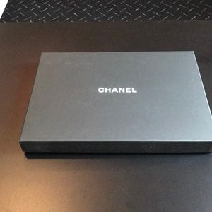 Chanel box